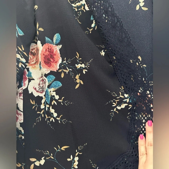 Blue floral kimono - Picture 2 of 4